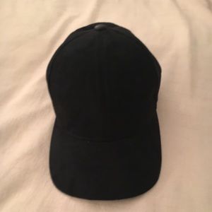 Black velvet hat